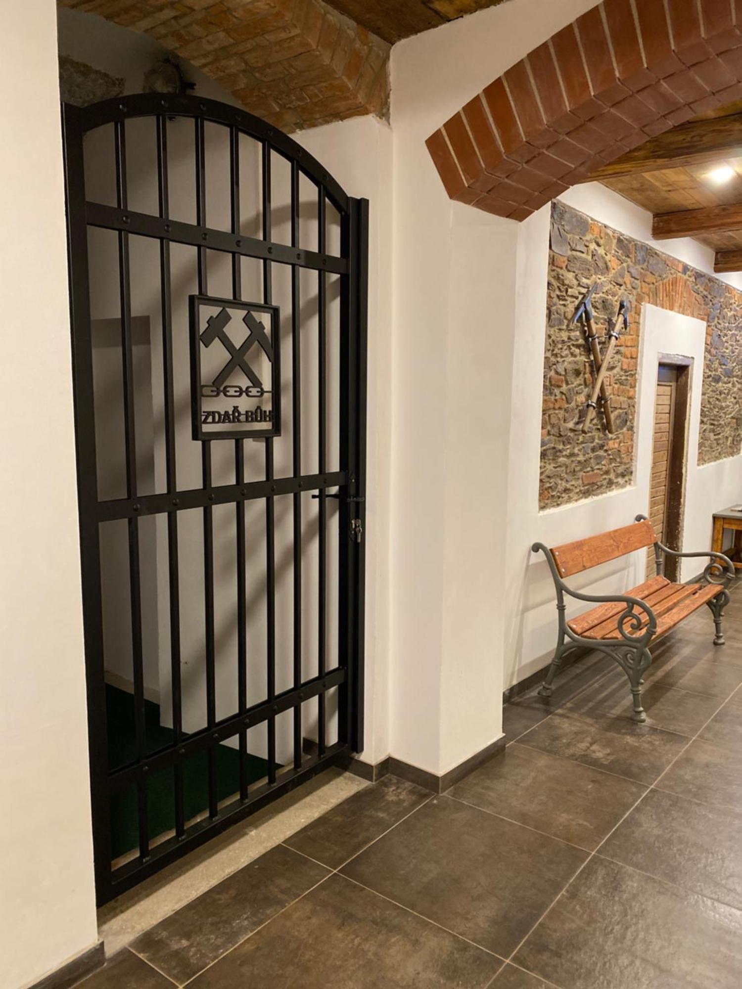 Pechblend & Silberstein Apartman Jáchymov Kültér fotó